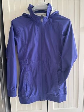 The North Face Rain Jacket XS ☔️